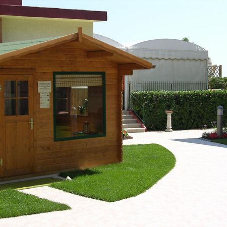 Hotel Righetto Fronte Mare Cavallino-Treporti Dış mekan fotoğraf