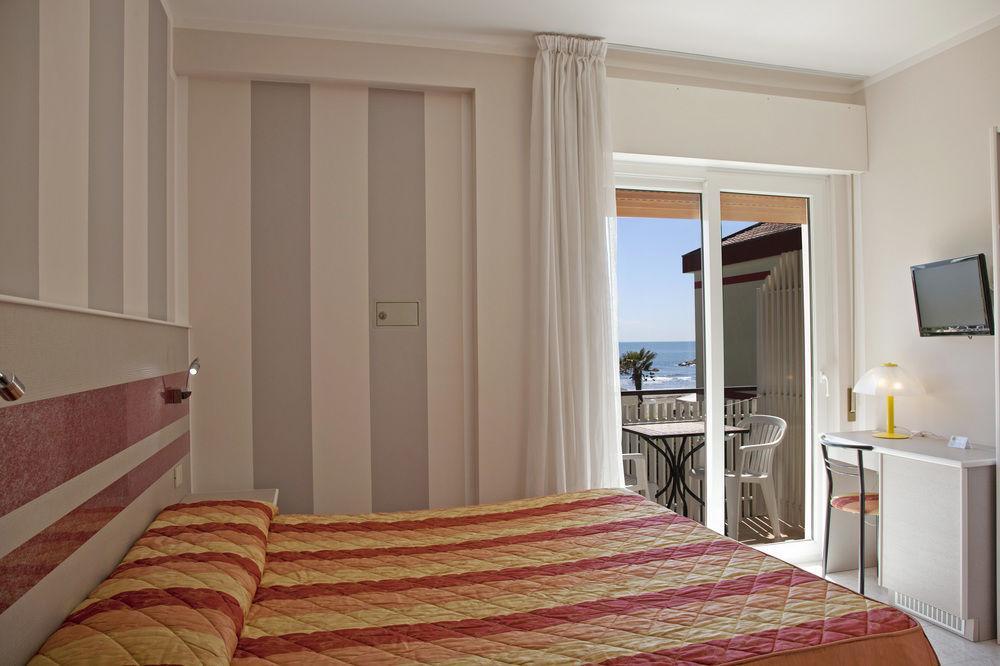 Hotel Righetto Fronte Mare Cavallino-Treporti Dış mekan fotoğraf