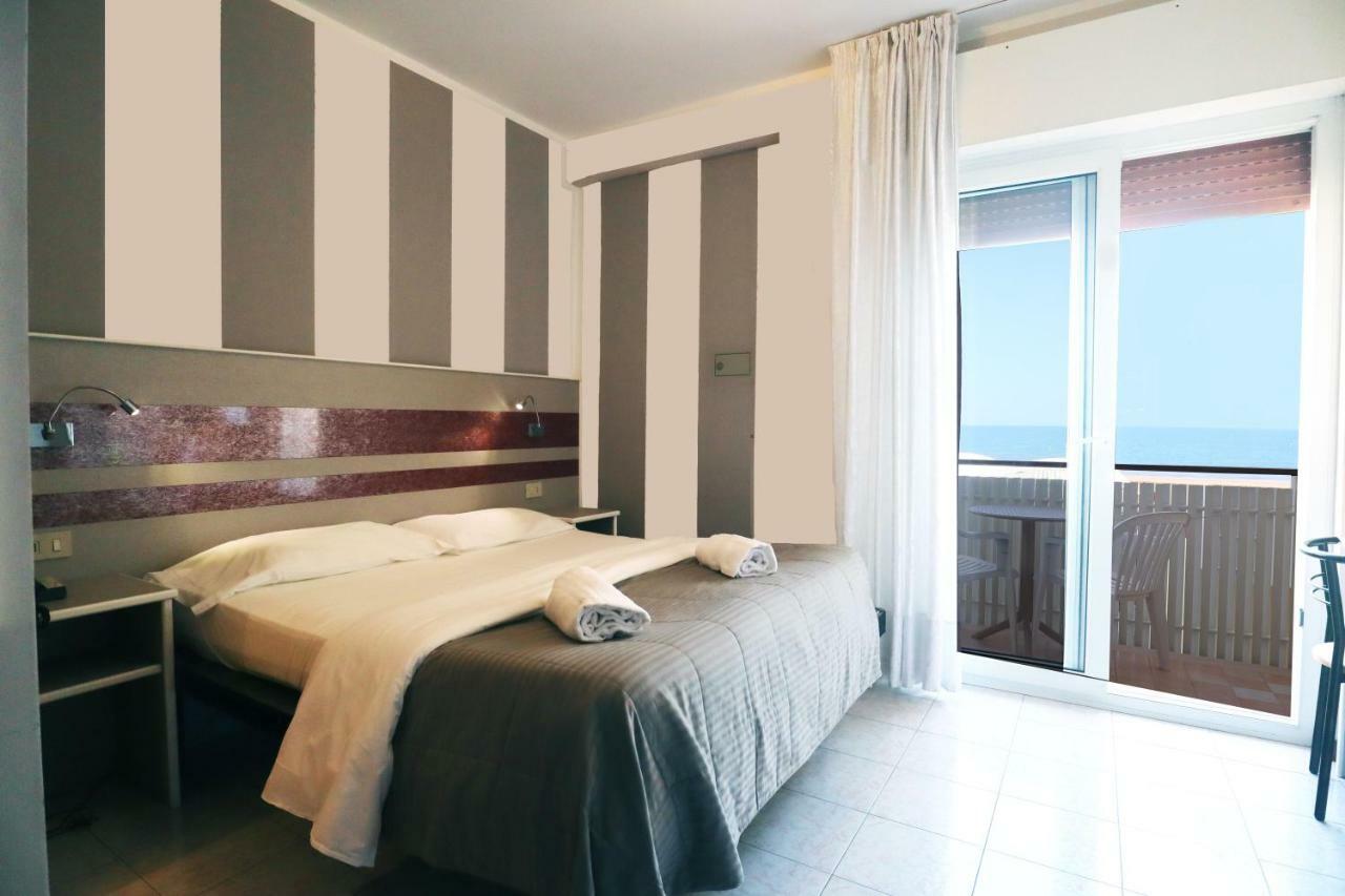 Hotel Righetto Fronte Mare Cavallino-Treporti Dış mekan fotoğraf