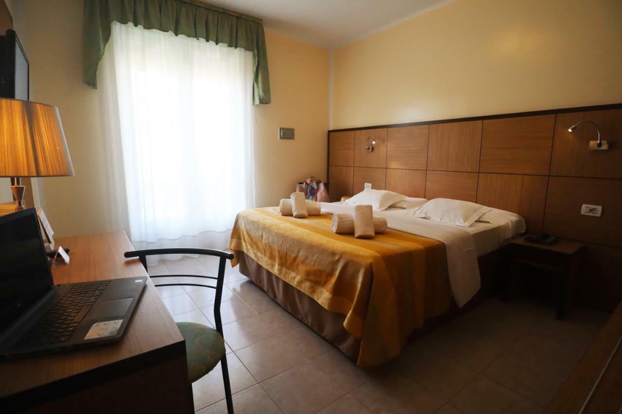 Hotel Righetto Fronte Mare Cavallino-Treporti Dış mekan fotoğraf