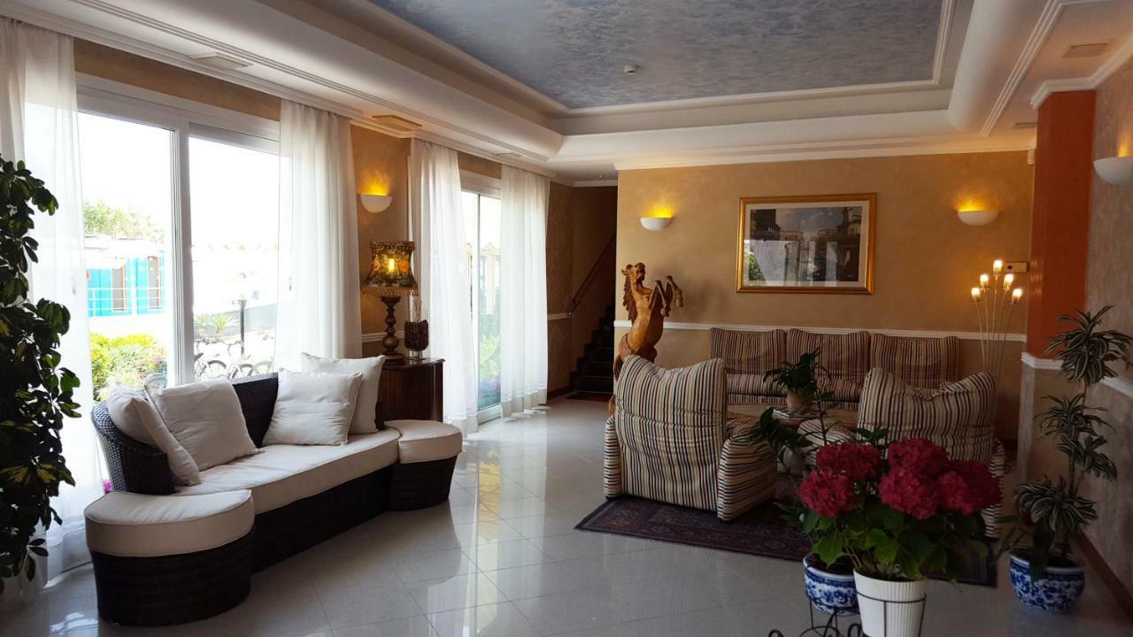 Hotel Righetto Fronte Mare Cavallino-Treporti Dış mekan fotoğraf